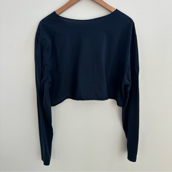 Apple Black long sleeve cropped top T-shirt - Picture 7 of 7
